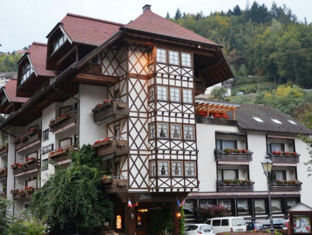Hotel Hirsch Бад-Петерсталь-Ґрісбах Екстер'єр фото