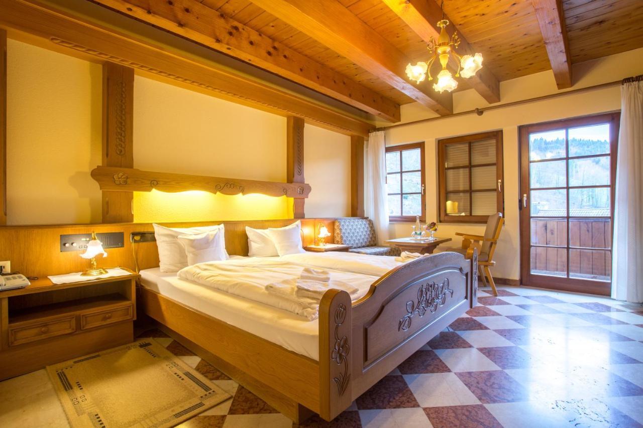 Hotel Hirsch Бад-Петерсталь-Ґрісбах Екстер'єр фото